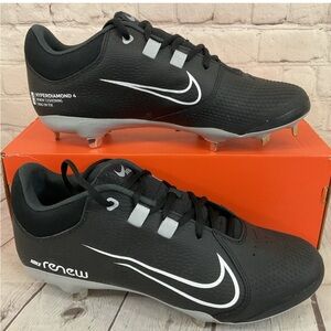 Nike Black and Gray Athletic Shoes with Sleek Design